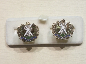 Cameron Highlanders enamelled cufflinks - Click Image to Close